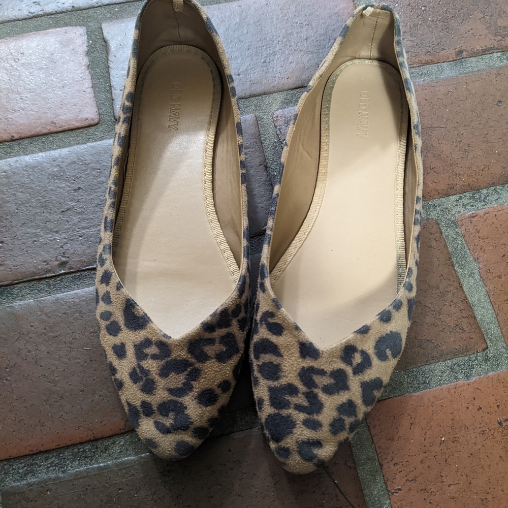 Leopard print flats